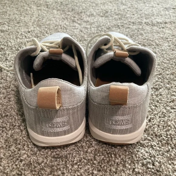 Tom’s gray sneaker - Picture 3 of 4